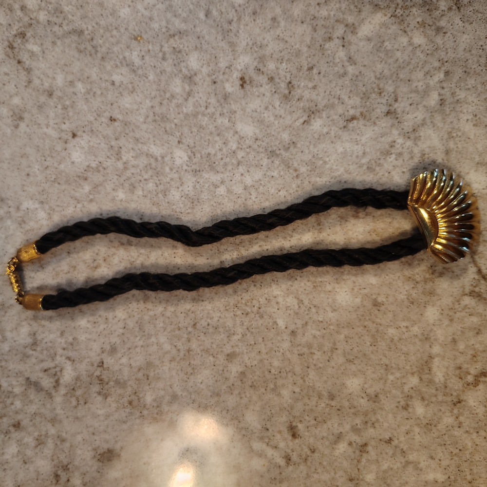 Elegant Black and Gold Necklace